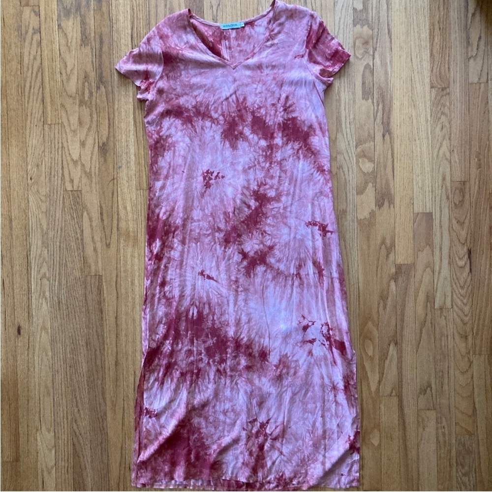 Burnt orange colored, tie dye, long, straight tunic with side splits, S/M.